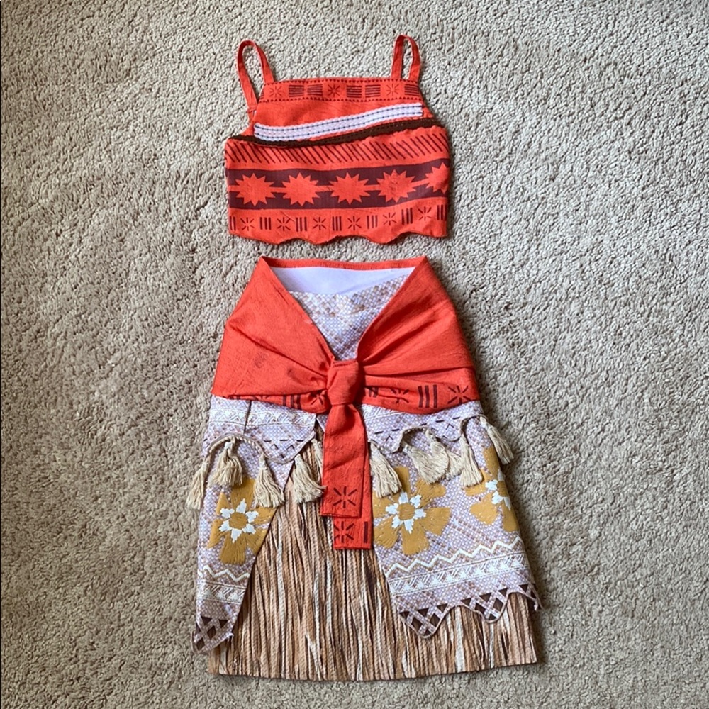 Disney Store Moana costume size 4